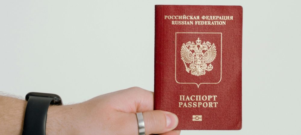 在华外籍人士签证到期后该怎么做？ - 聘外网